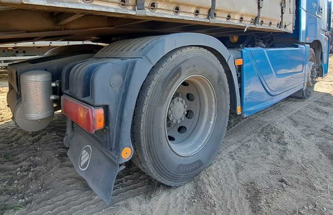 Foton AUMAN 4x2 тягач Foton AUMAN 4x2 тягач