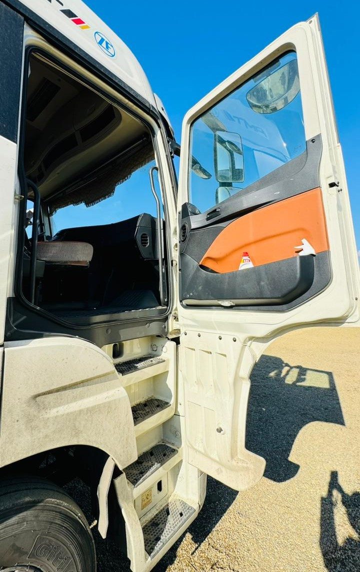 Foton AUMAN 4x2 Седельный тягач Foton AUMAN 4x2 Седельный тягач