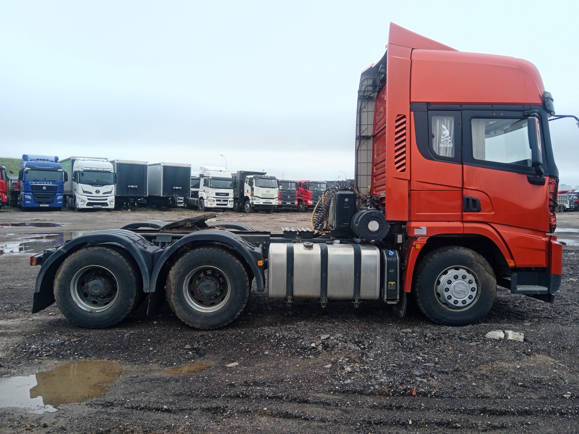 Shacman (Shaanxi) SX* 6x4 Седельный тягач