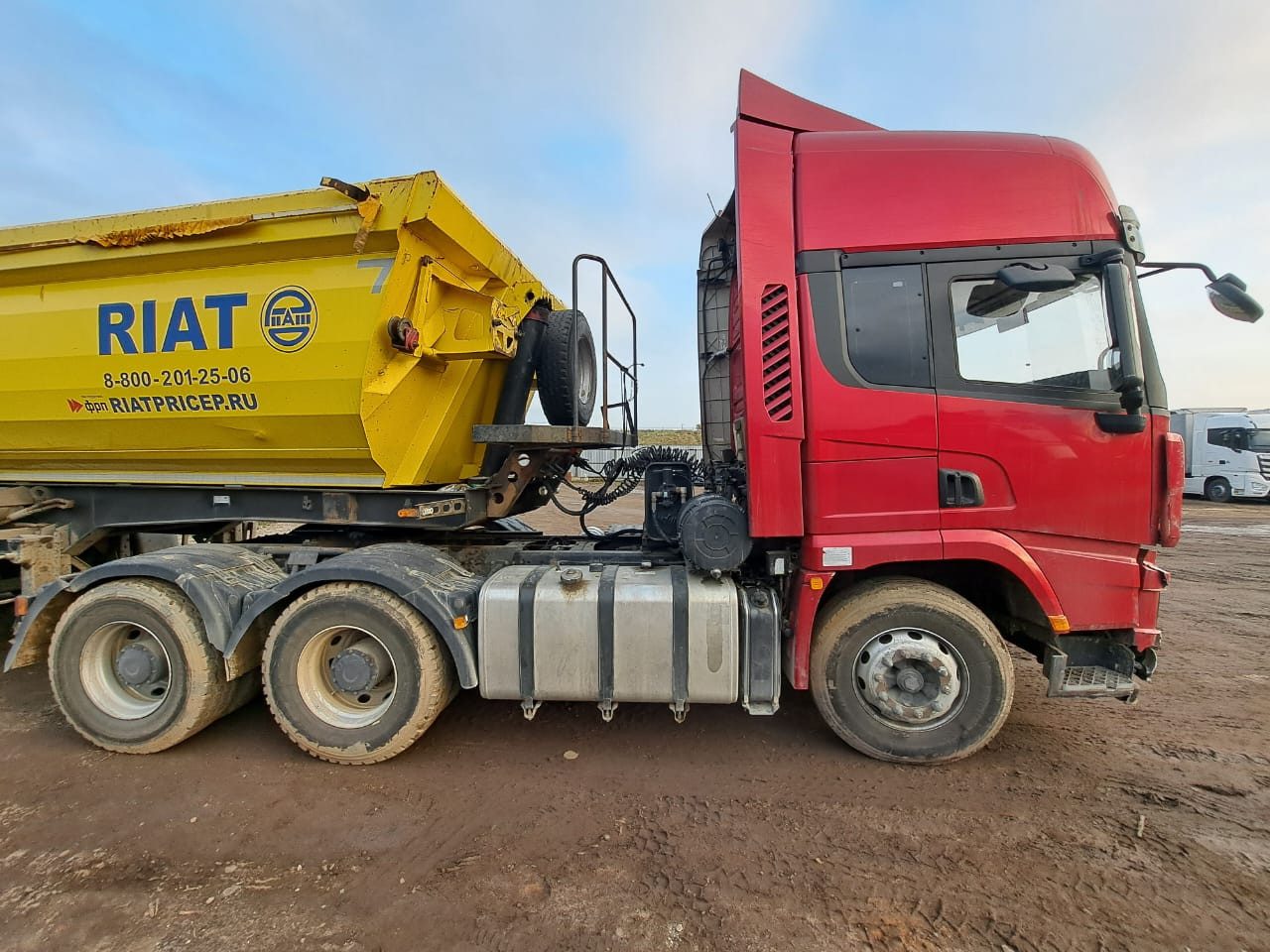Shacman (Shaanxi) SX* 6x4 Седельный тягач Shacman (Shaanxi) SX* 6x4 Седельный тягач