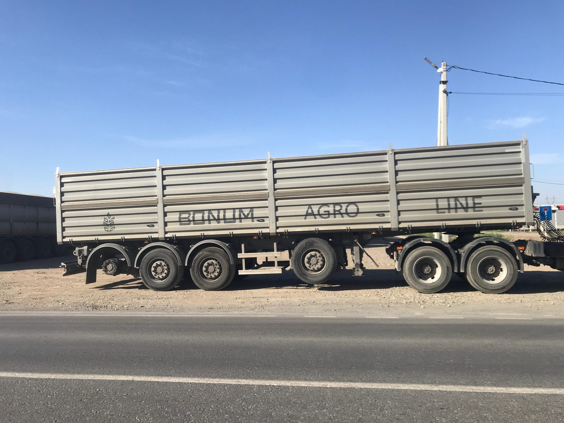 BONUM 9142* Полуприцеп зерновоз