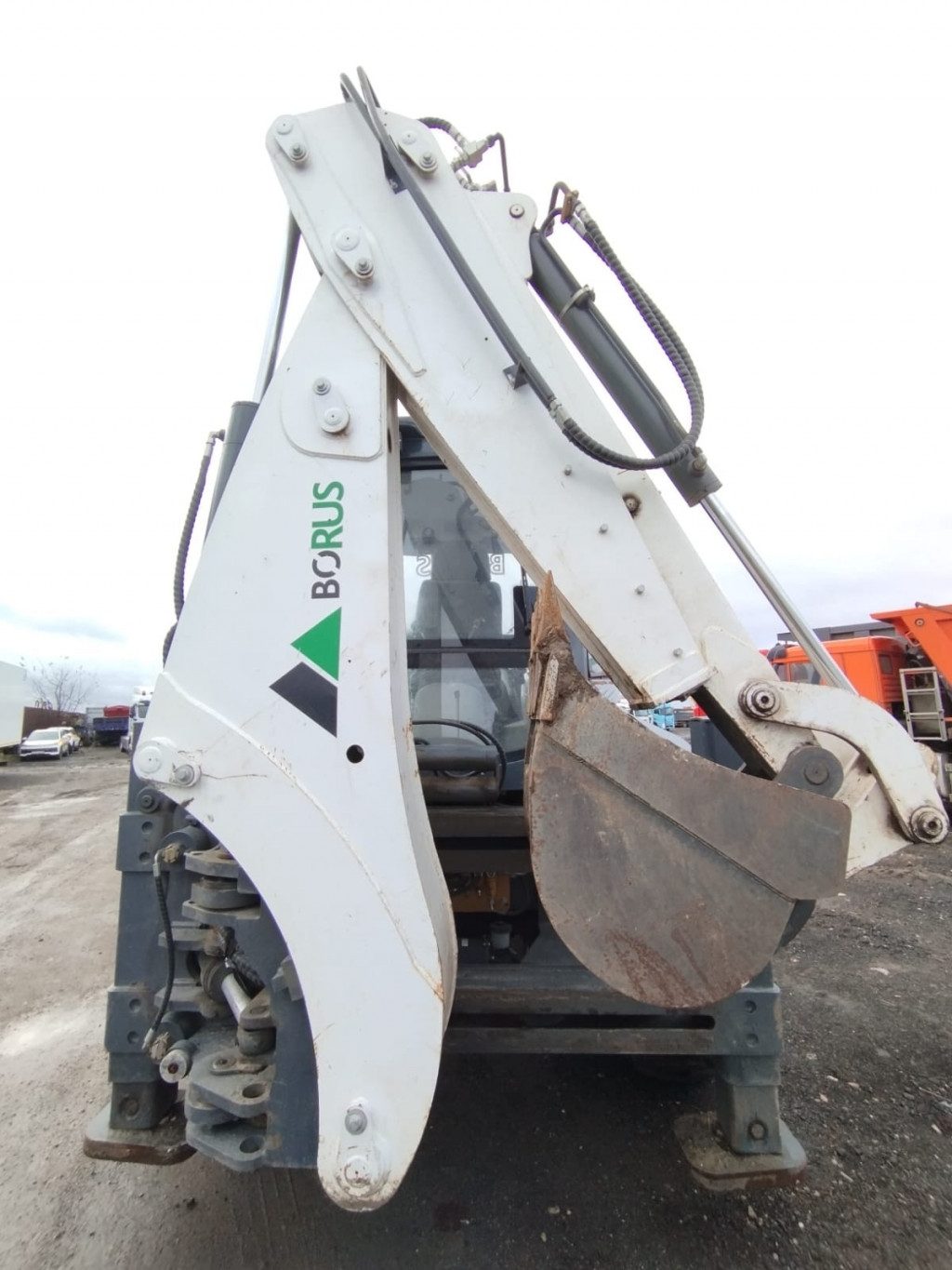 Borus BR-825 Экскаватор-погрузчик