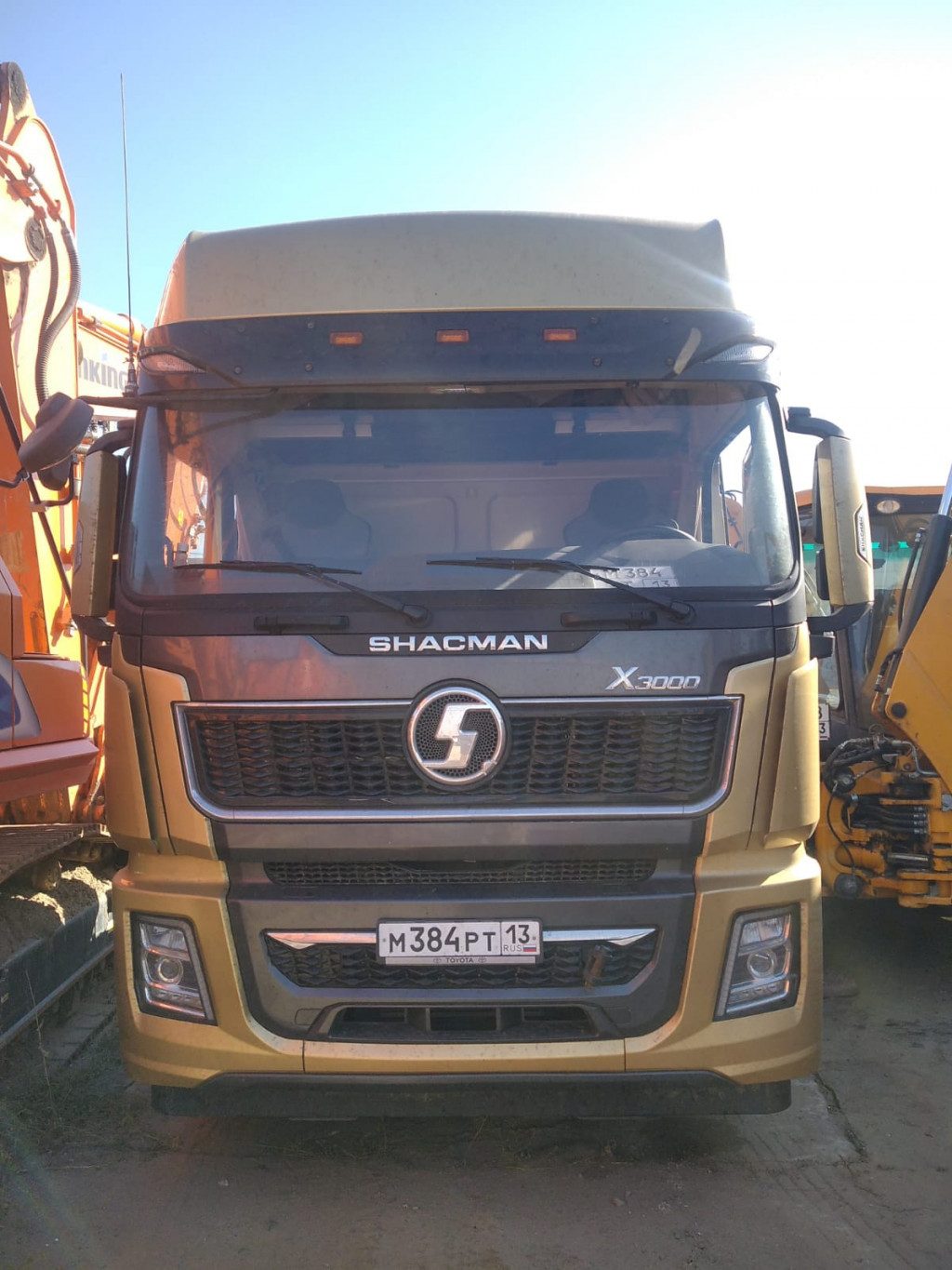 Shacman (Shaanxi) SX* 6x4 Седельный тягач Shacman (Shaanxi) SX* 6x4 Седельный тягач