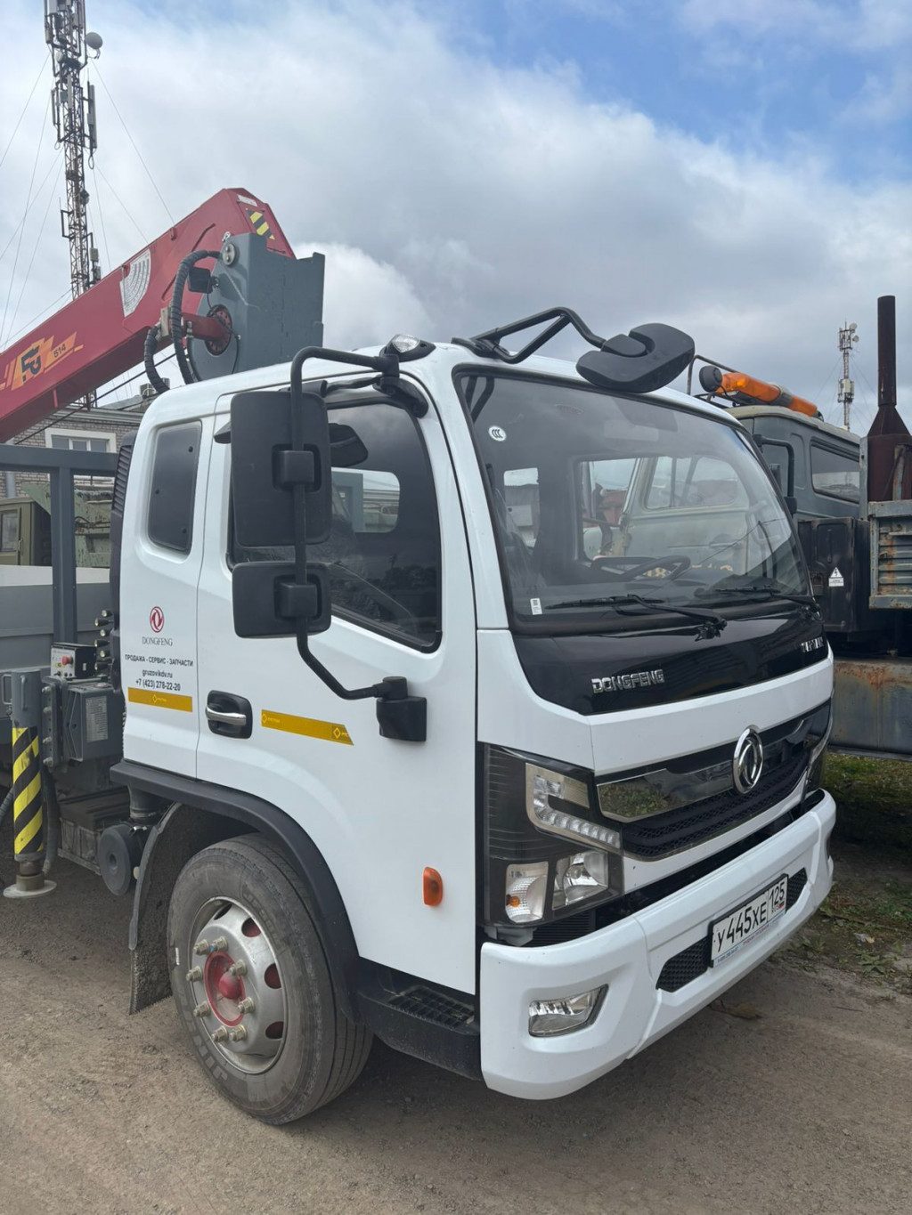 DongFeng C120 Бортовой с КМУ