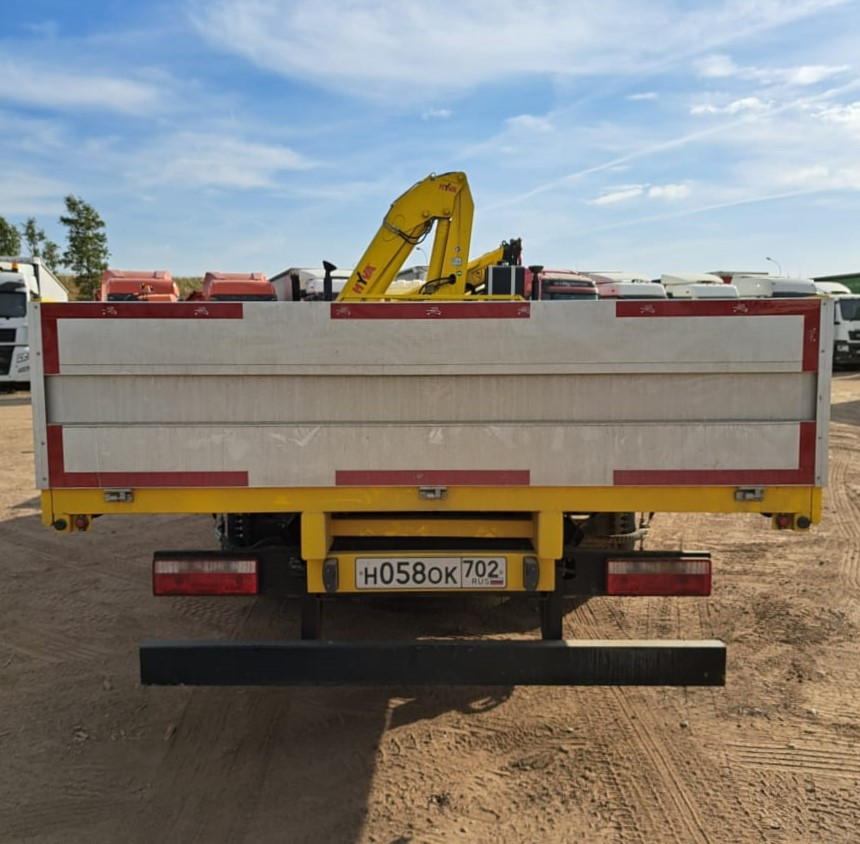 КамАЗ 43082 4x2 Бортовой с КМУ