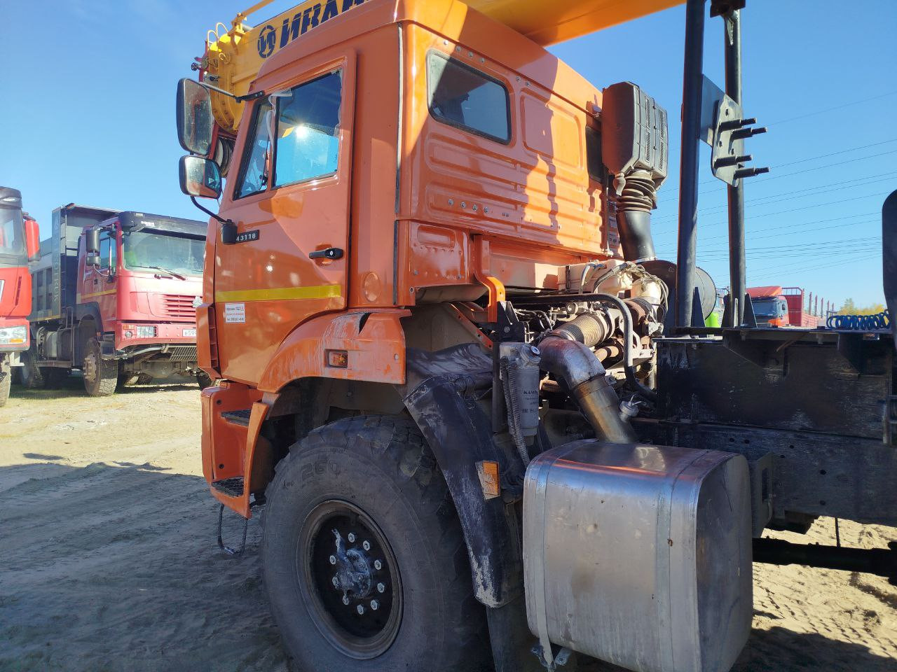 ИМЗ Автокран КС-45717К* на шасси КамАЗ 43118 6x6 Автокран