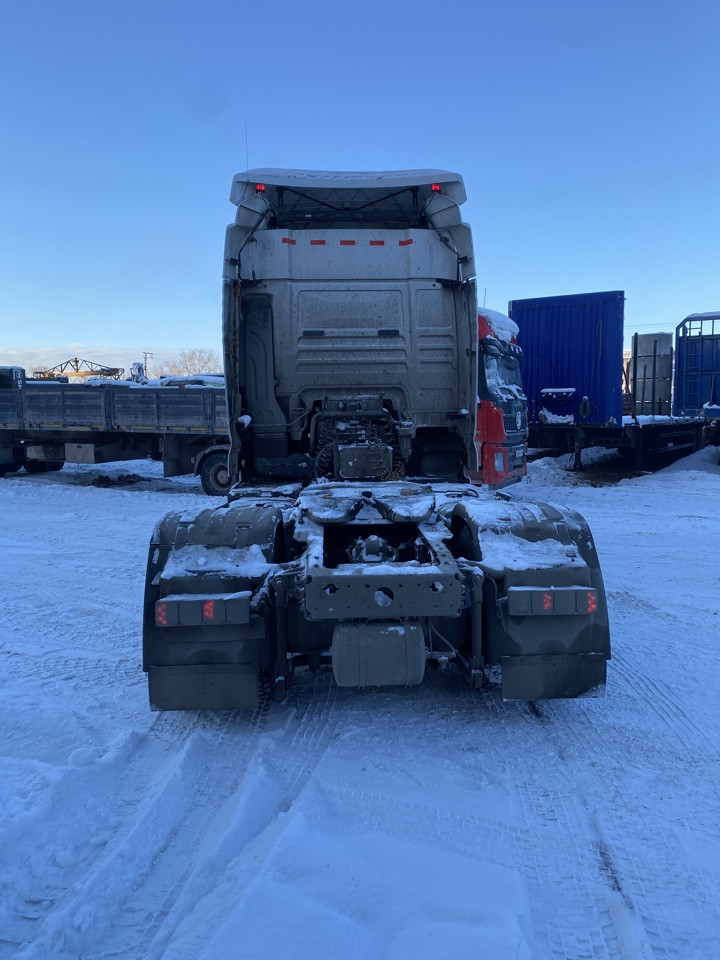 SITRAK C7H 4x2 Седельный тягач SITRAK C7H 4x2 Седельный тягач