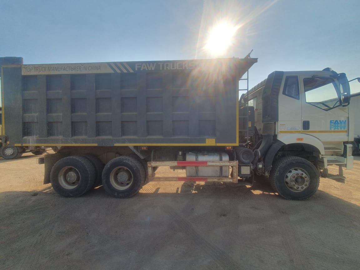 FAW J6 6x4 Самосвал