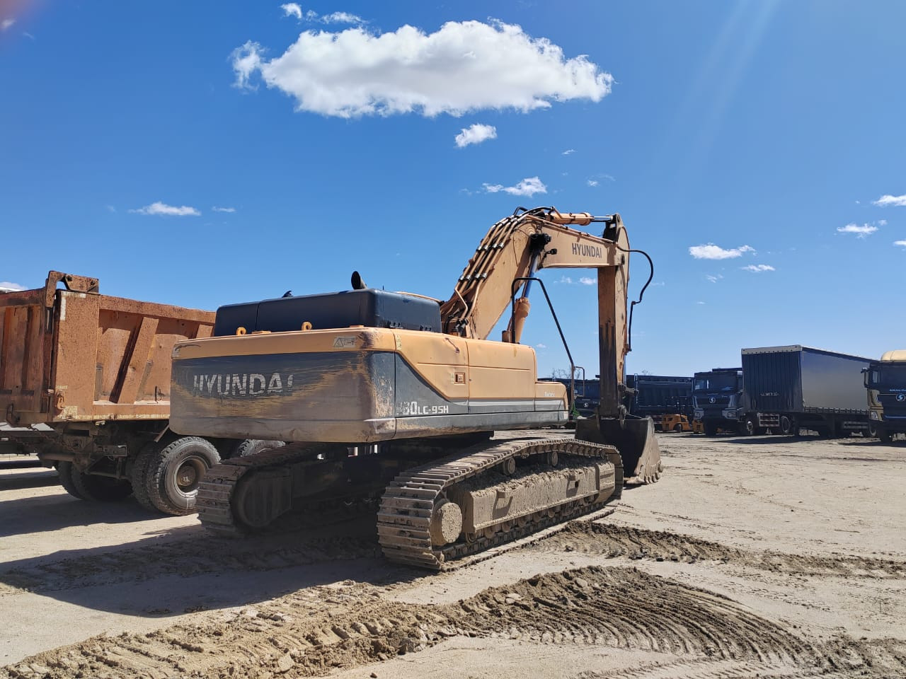 Hyundai R380 Экскаватор