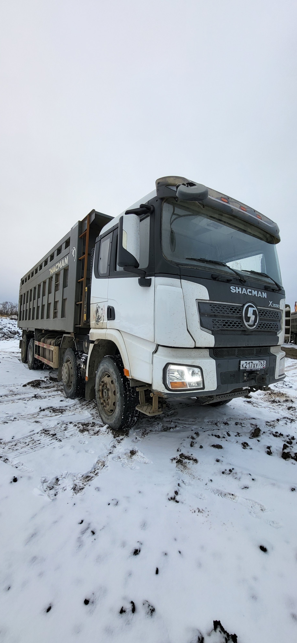 Shacman (Shaanxi) SX* 8x4 Самосвал