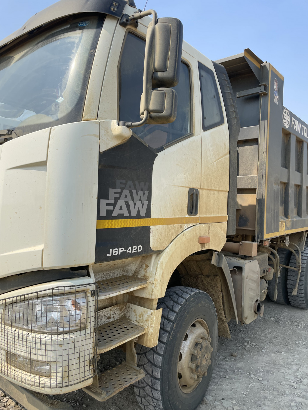 FAW J6 6x6 Самосвал FAW J6 6x6 Самосвал