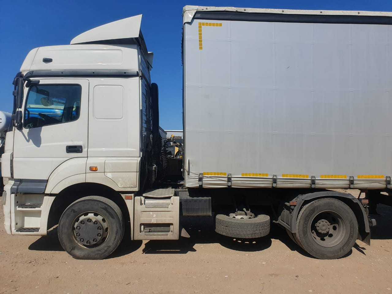 КамАЗ M1840 4x2 Седельный тягач ( техника с наработкой)