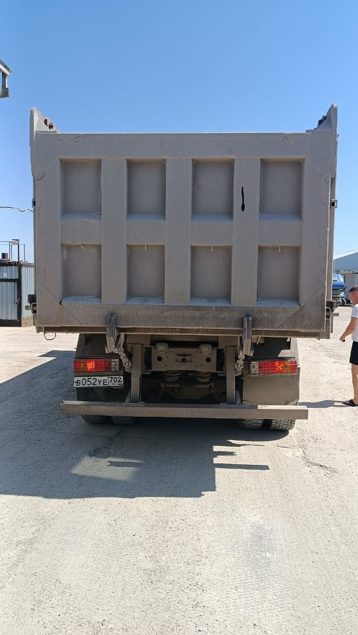FAW CA 3310 8x4 Самосвал