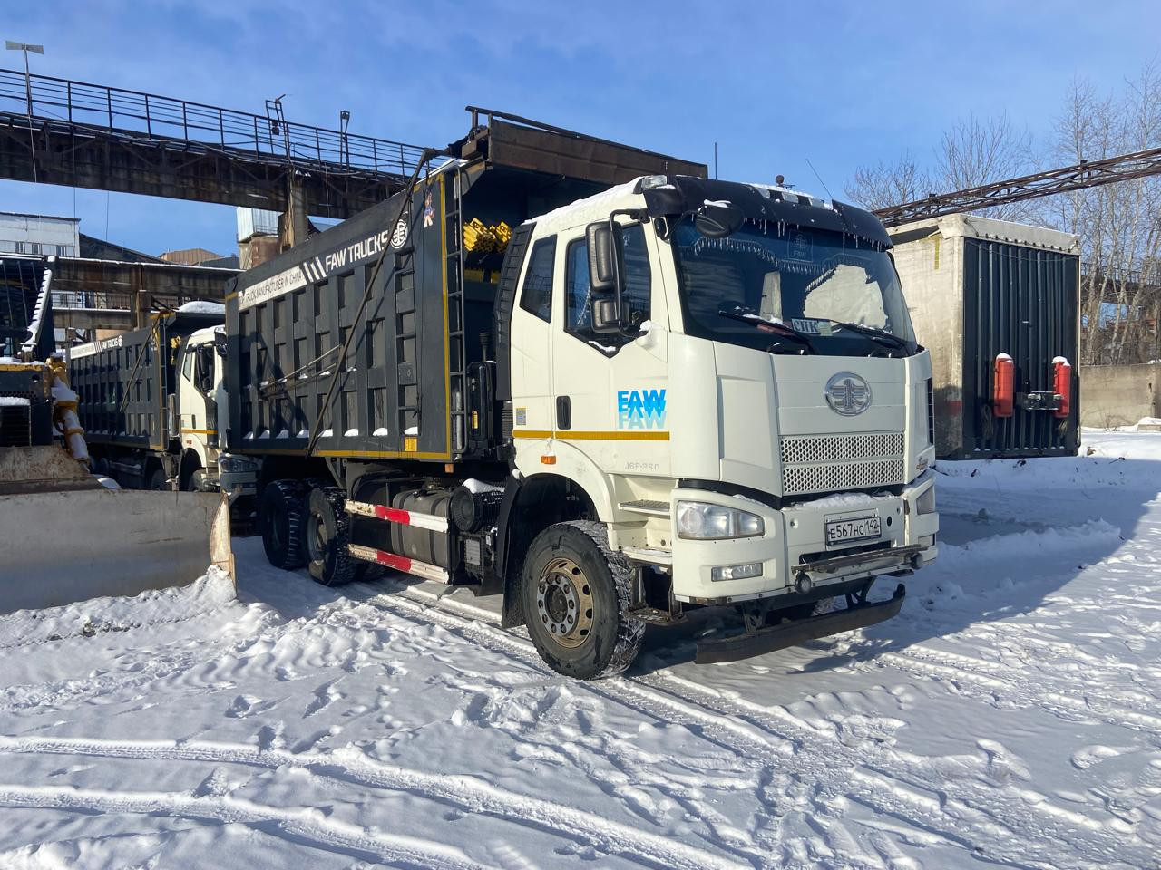 FAW J6 6x4 Самосвал FAW J6 6x4 Самосвал