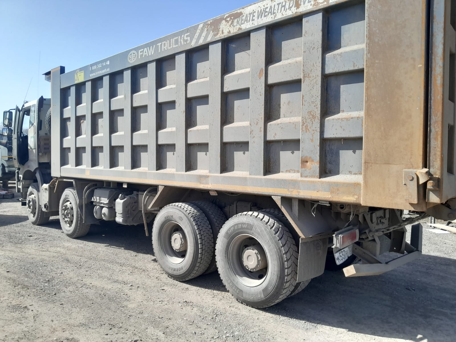 FAW CA 3310 8x4 Самосвал FAW CA 3310 8x4 Самосвал