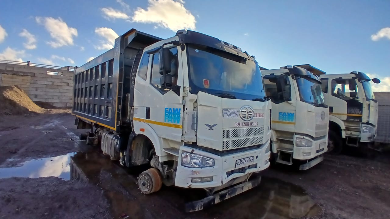 FAW J6 6x4 Самосвал