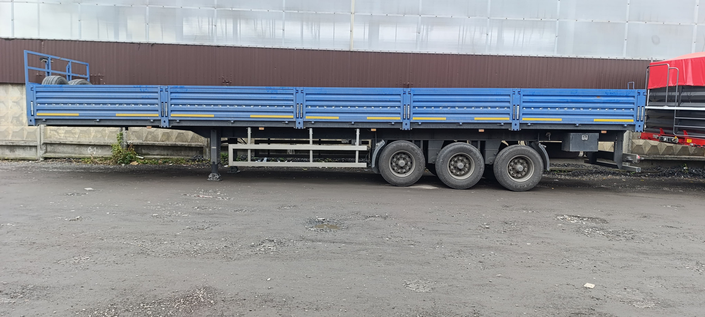 Туймазинский завод автобетоновозов 5885* Полуприцеп бортовой