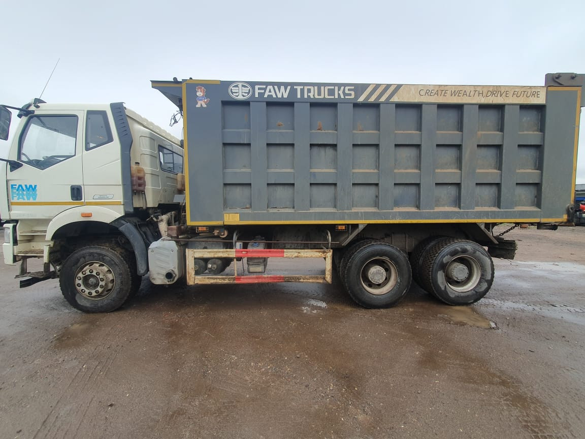 FAW J6 6x4 Самосвал
