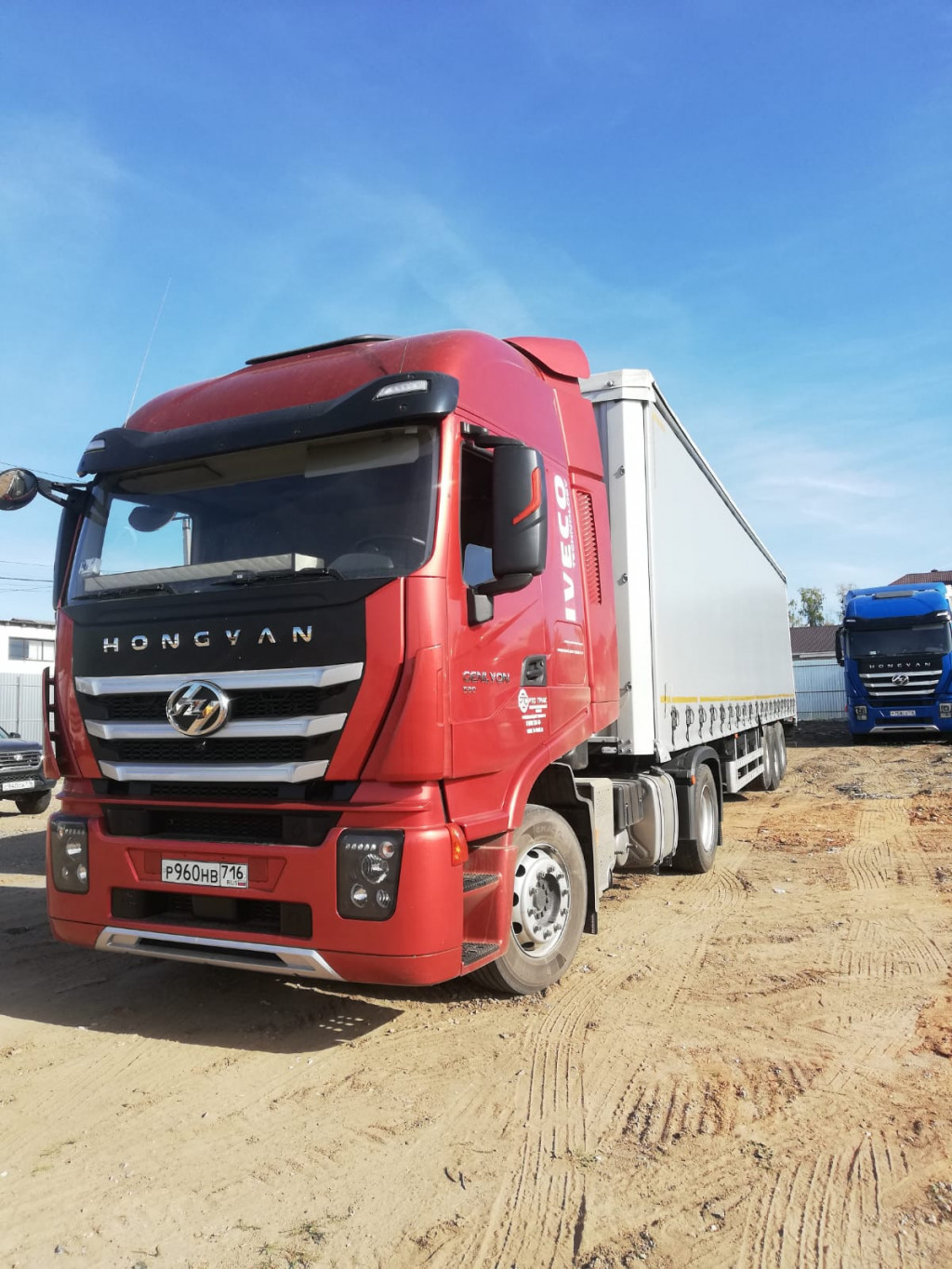 HONGYAN 908 4x2 Седельный тягач HONGYAN 908 4x2 Седельный тягач