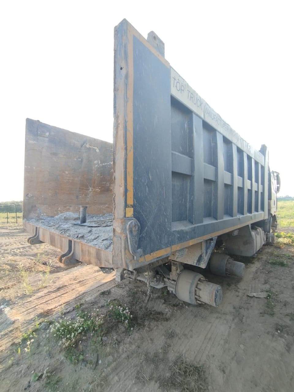 FAW J6 6x6 Самосвал FAW J6 6x6 Самосвал