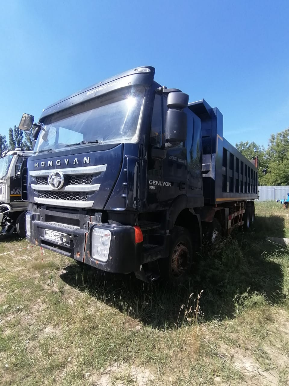 HONGYAN 908 8x4 Самосвал HONGYAN 908 8x4 Самосвал