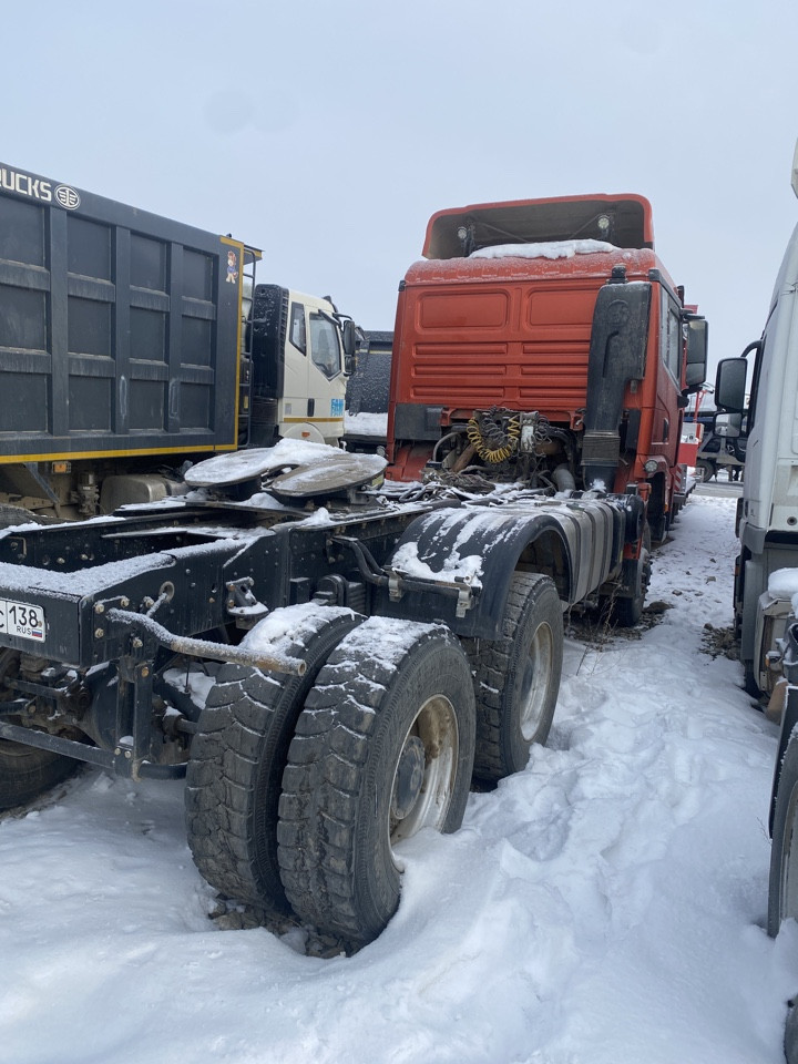 Shacman (Shaanxi) SX* 6x6 Седельный тягач