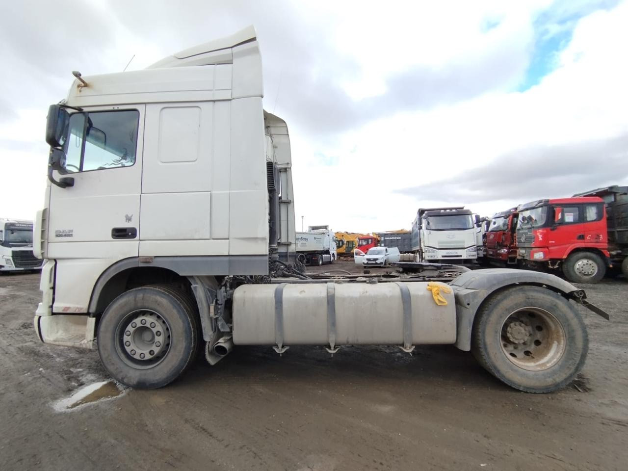 DAF XF 4x2 Седельный тягач DAF XF 4x2 Седельный тягач