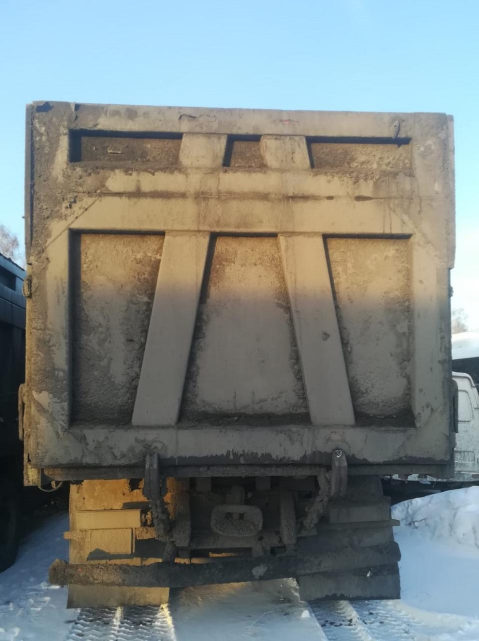 Shacman (Shaanxi) SX* 8x4 Самосвал Shacman (Shaanxi) SX* 8x4 Самосвал