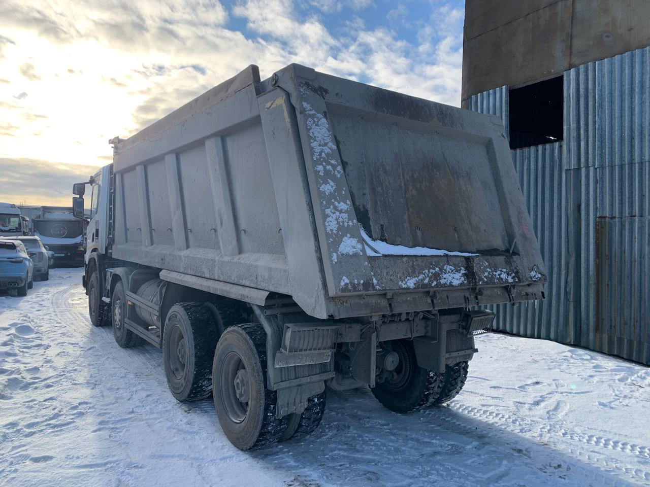 Scania P 8x4 Самосвал Scania P 8x4 Самосвал