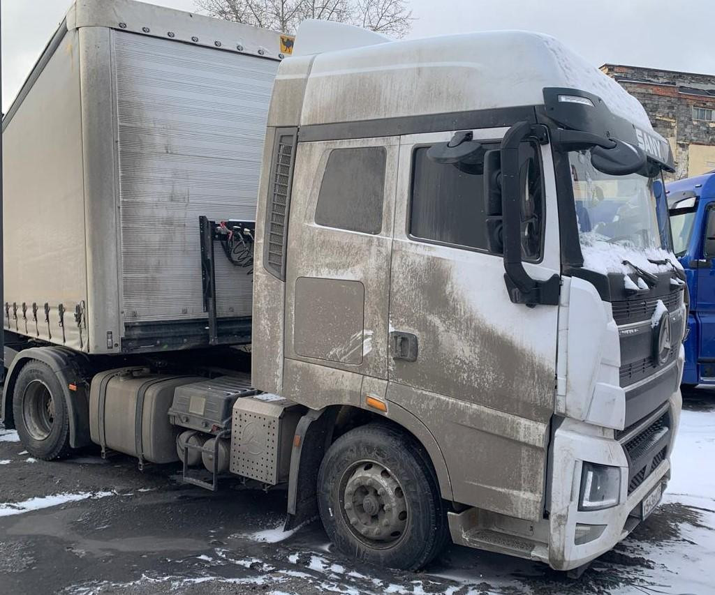 SANY D* 4x2 Седельный тягач