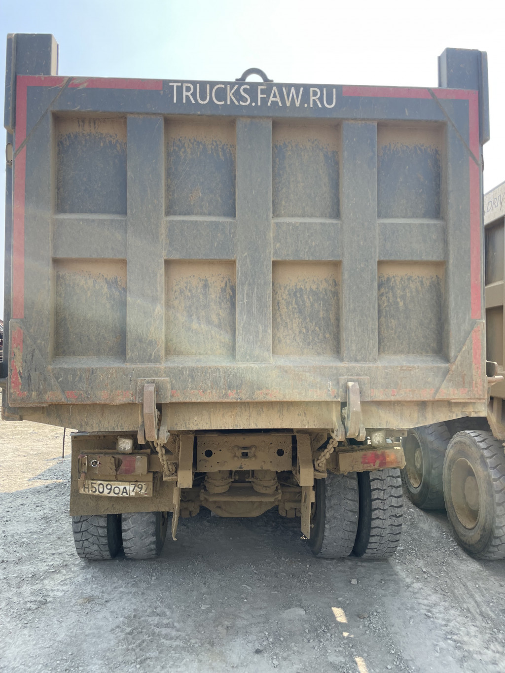 FAW J6 6x6 Самосвал FAW J6 6x6 Самосвал