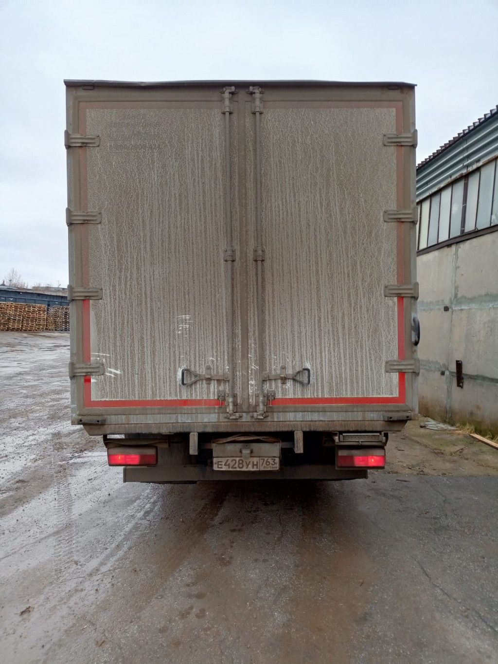 СПЕЦМОБИЛЬ-НН 38781* на шасси КамАЗ 43089 4x2 Изотермический/рефрижератор СПЕЦМОБИЛЬ-НН 38781* на шасси КамАЗ 43089 4x2 Изотермический/рефрижератор