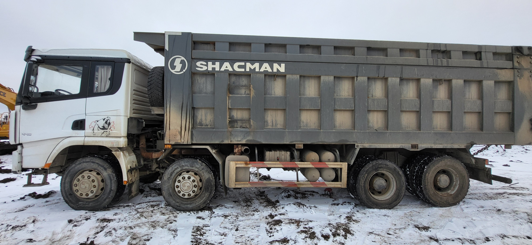 Shacman (Shaanxi) SX* 8x4 Самосвал