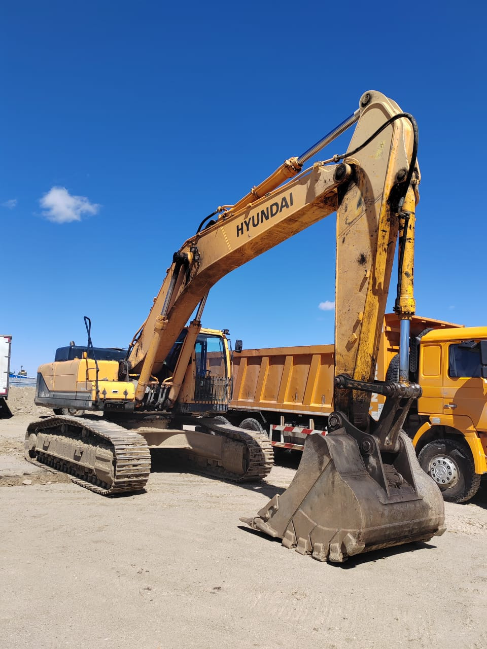 Hyundai R380 Экскаватор