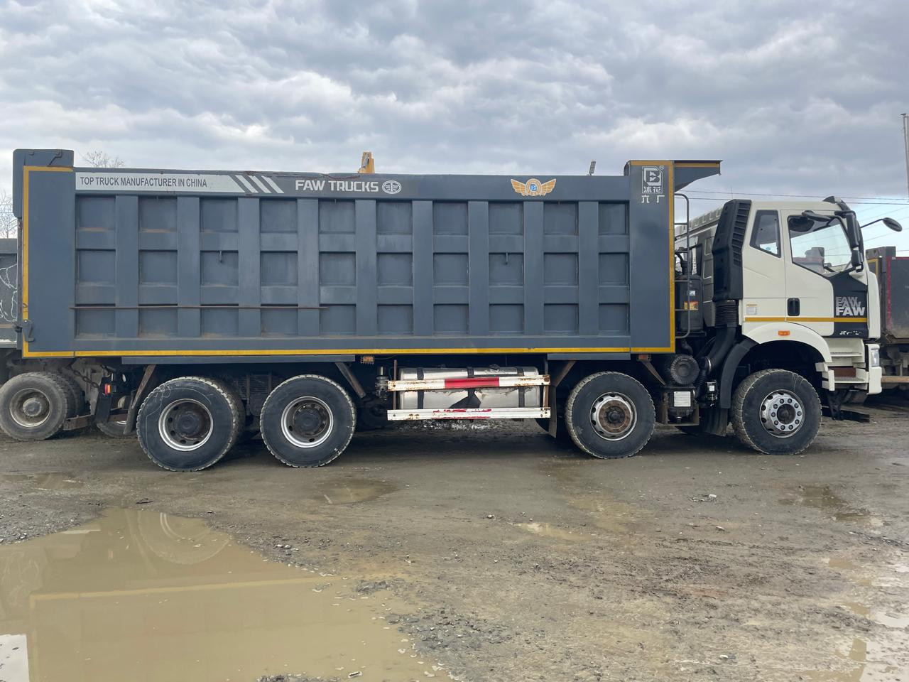 FAW J6 8x4 Самосвал FAW J6 8x4 Самосвал