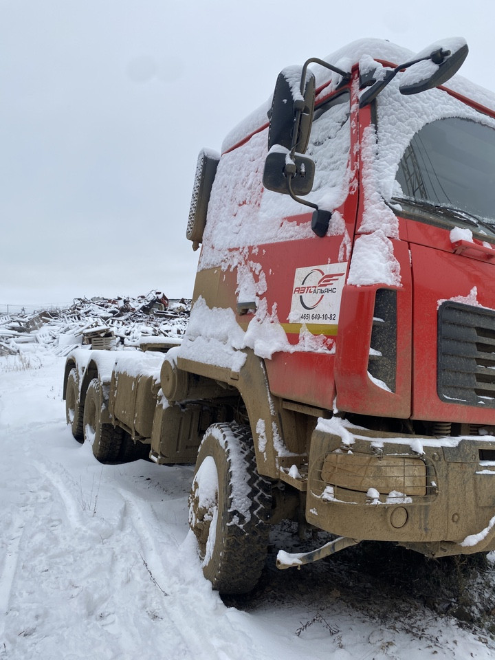 МАЗ 6432 6x6 Седельный тягач