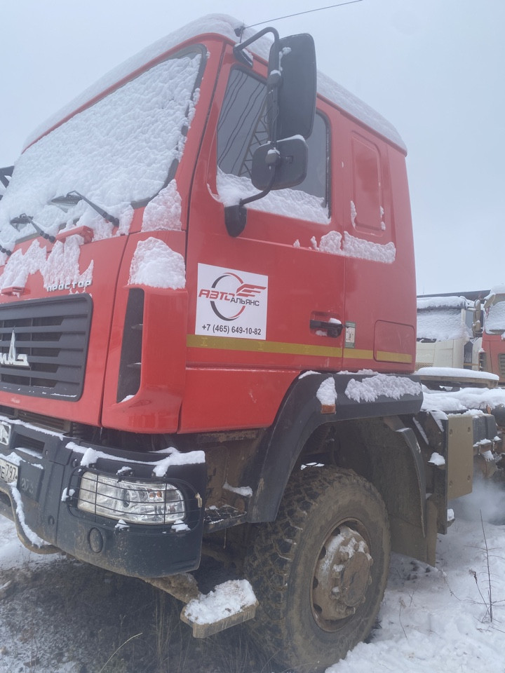 МАЗ 6432 6x6 Седельный тягач МАЗ 6432 6x6 Седельный тягач