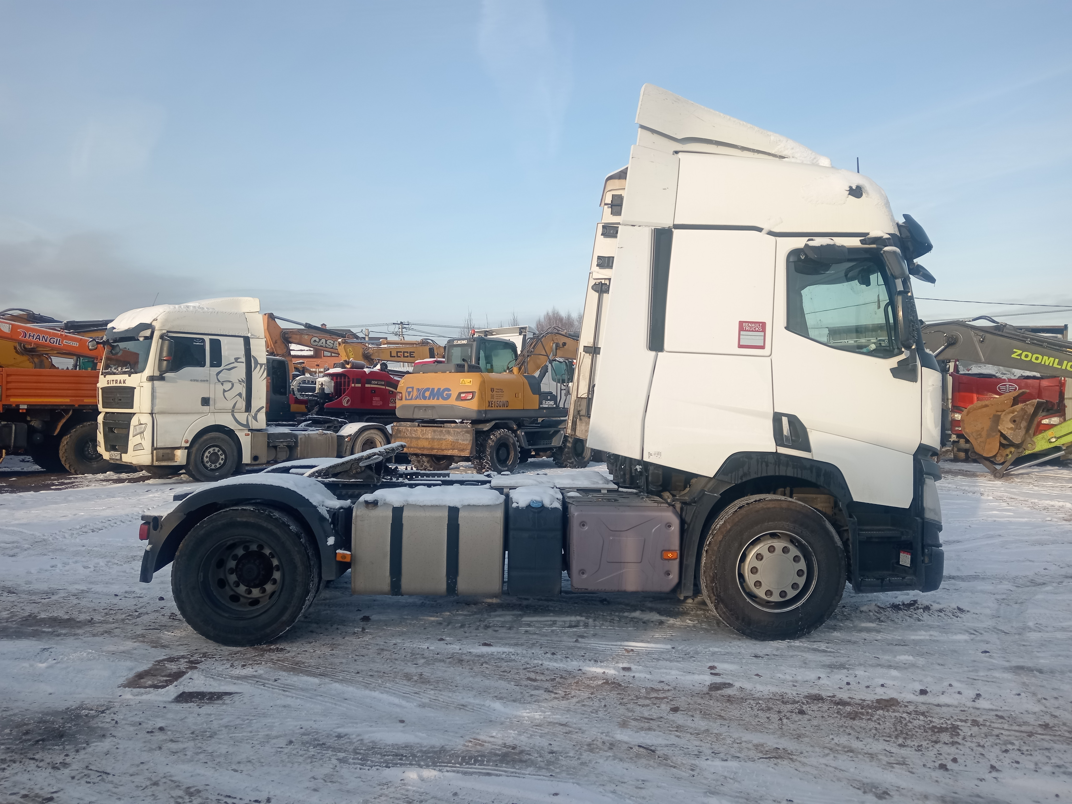 Renault T 4x2 Седельный тягач