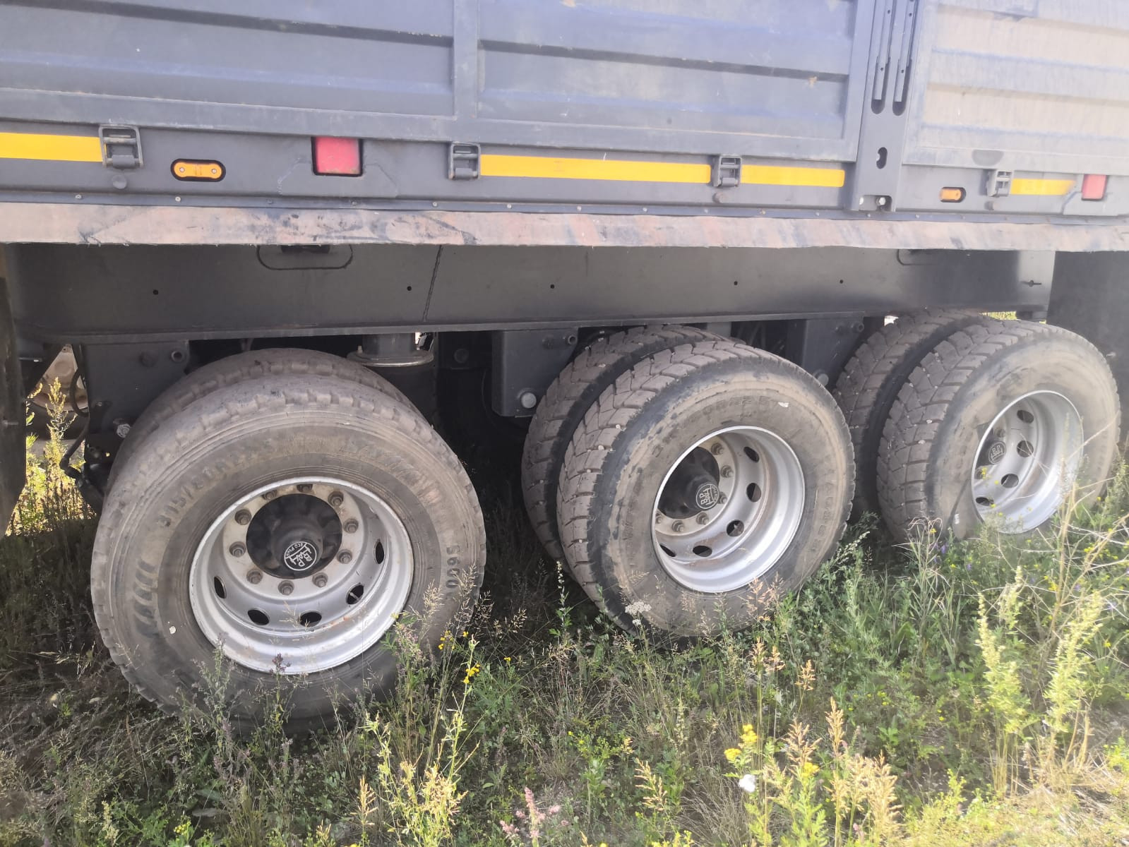 САВ (СпецАвто-Восток) 9318* Полуприцеп тяжеловоз 3 оси САВ (СпецАвто-Восток) 9318* Полуприцеп тяжеловоз 3 оси