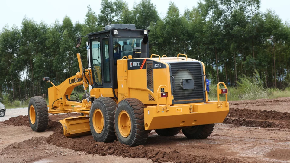 Автогрейдер LiuGong 4215 AWD