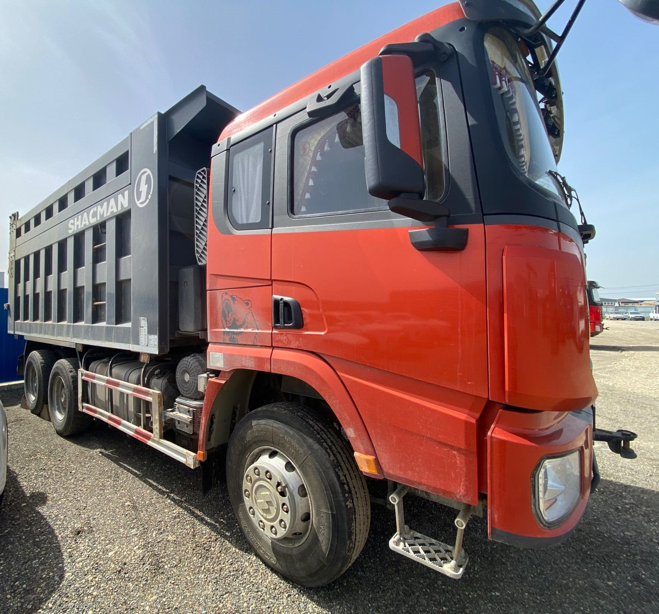 Shacman (Shaanxi) SX* 6x4 Самосвал