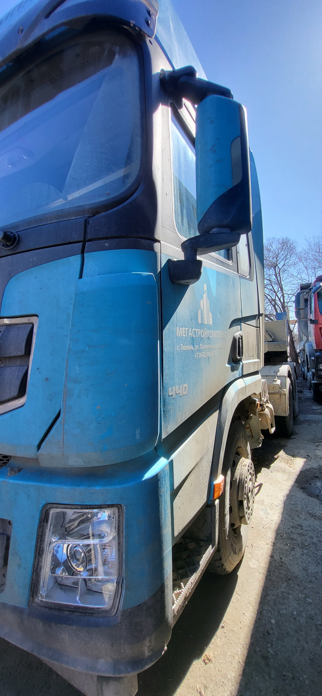 Shacman (Shaanxi) SX* 6x4 Седельный тягач Shacman (Shaanxi) SX* 6x4 Седельный тягач