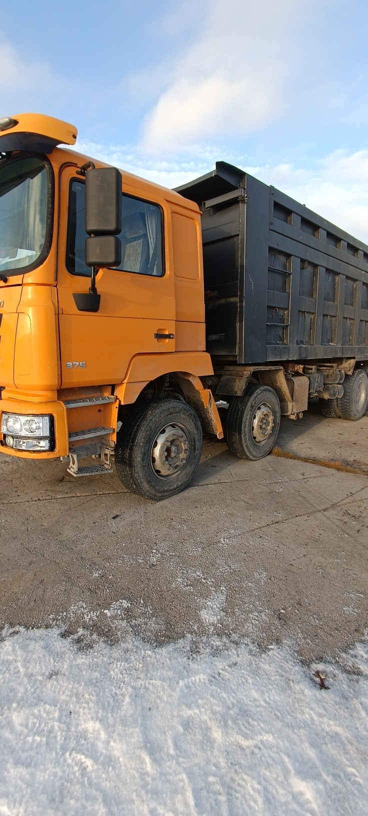 Shacman (Shaanxi) SX* 8x4 Самосвал Shacman (Shaanxi) SX* 8x4 Самосвал