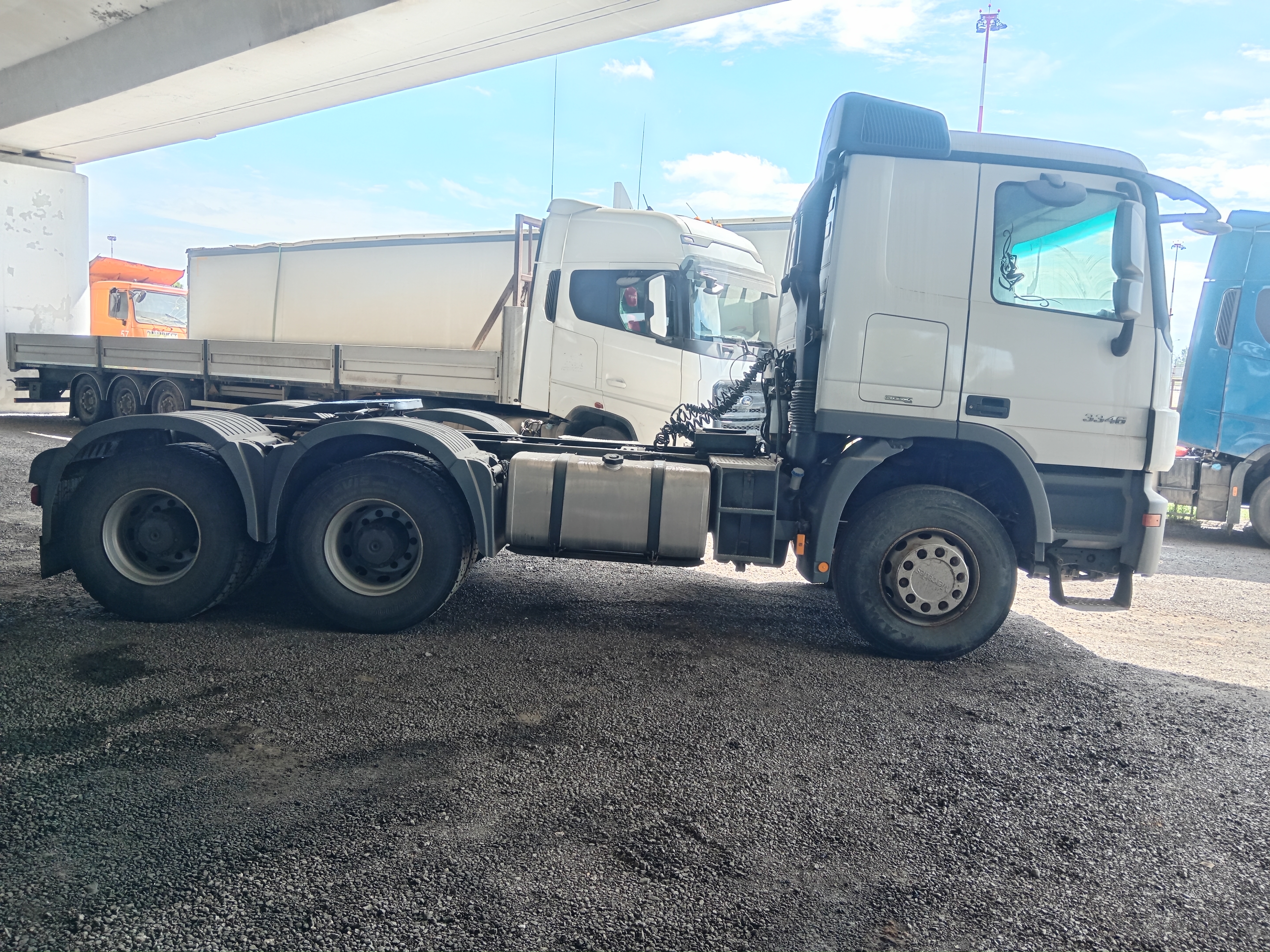Mercedes-Benz Actros 6x4 Седельный тягач Mercedes-Benz Actros 6x4 Седельный тягач