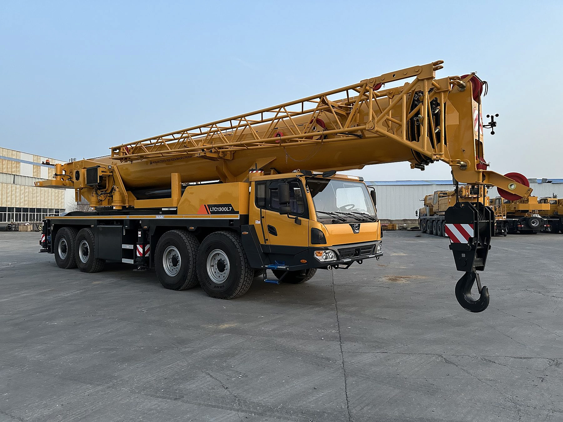 Автокран LiuGong LTC1000L5